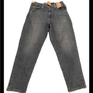 Levi’s Women’s Mom  Jeans Silver Tab Size 31 NWT